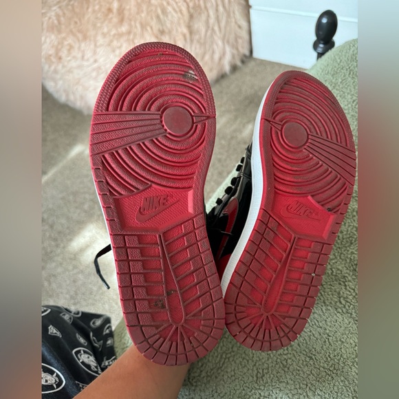 Sold - Picture 3 of 6